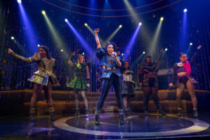 nna Uzele as Catherine Parr and the cast of SIX: The Musical.
© Joan Marcus