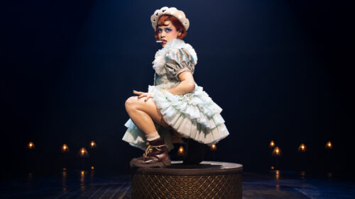 Eva Noblezada as Sally Bowles in Cabaret. © Julieta Cervantes