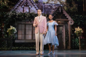 Ryan McCartan as Jay Gatsby and Aisha Jackson as Daisy Buchanan in The Great Gatsby.
© Evan Zimmerman for MurphyMade