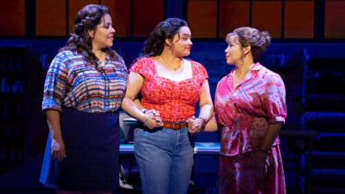 Florencia Cuenca as Estela, Tatianna Córdoba as Ana and Justina Machado as Carmen in Real Women Have Curves © Julieta Cervantes