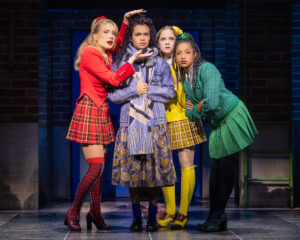 McKenzie Kurtz as Heather Chandler, Lorna Courtney as Veronica Sawyer, Elizabeth Teeter as Heather McNamara and Olivia Hardy as Heather Duke in Heathers The Musical>
© Evan Zimmerman for MurphyMade